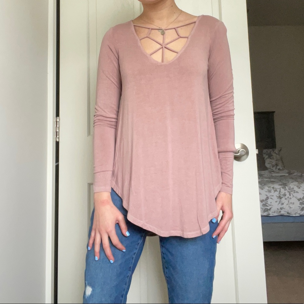 American Eagle Webbed V-Neck Top